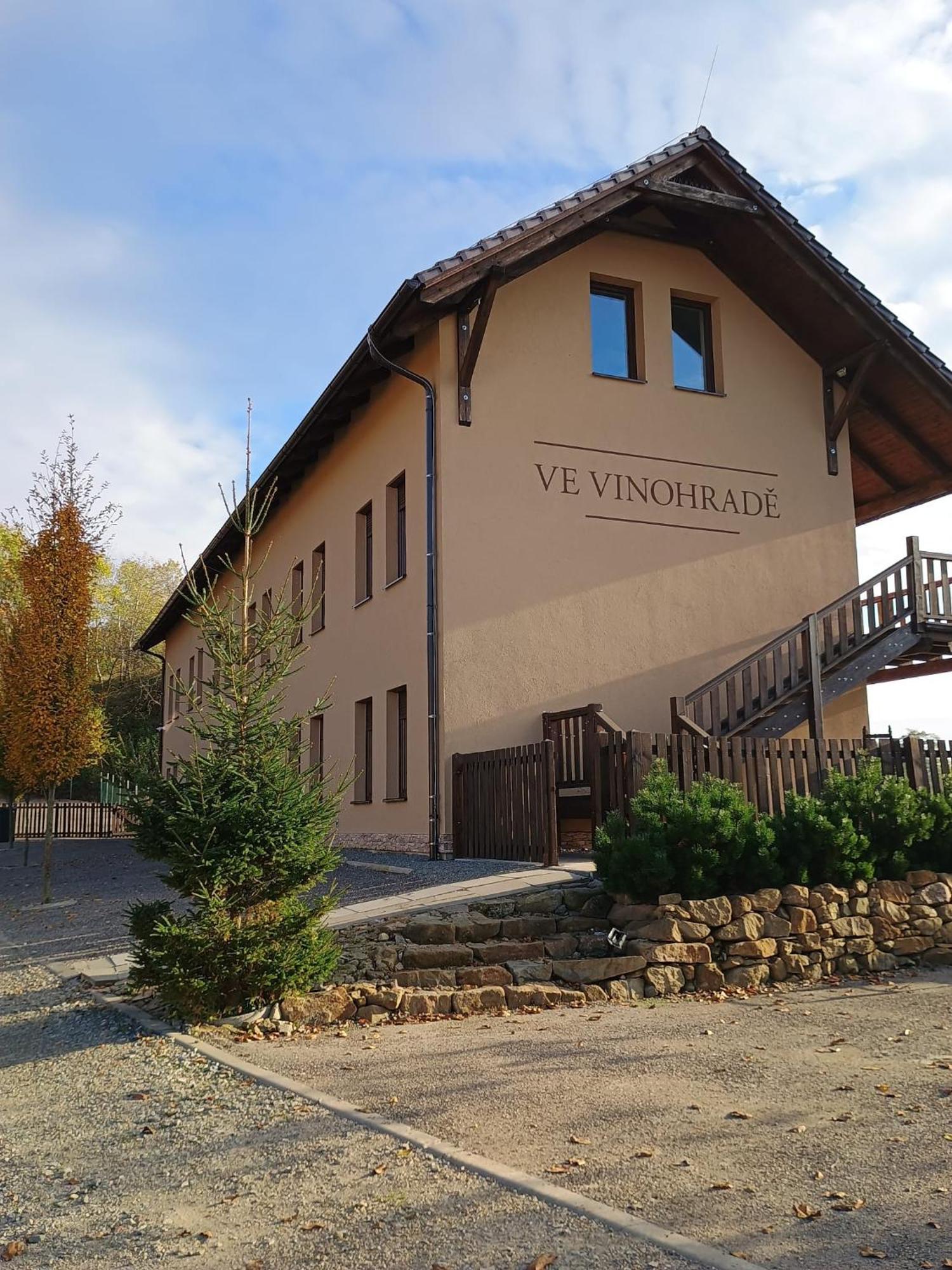 Penzion Ve Vinohrade Němčičky Bagian luar foto